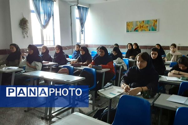 دبیرستان فرزانگان قائمشهر به استقبال مهر رفت