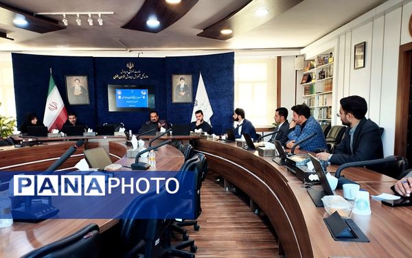 نشست هم‌اندیشی کارشناسان روابط عمومی با مدیر کل آموزش و پرورش خراسان رضوی