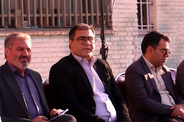 نواختن زنگ پدافند غیرعامل در هنرستان کوثر باقرشهر 