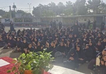گرامیداشت هفته بهداشت و سلامت روان در هنرستان سادات شریعت پناهی سمنان