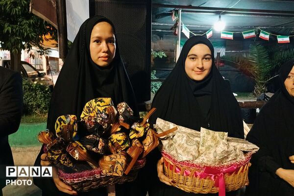 حضور پرشور دانش‌آموزان دبیرستان امام علی(ع) متوسطه اول در غرفه شهدای دانش‌آموز ورامین