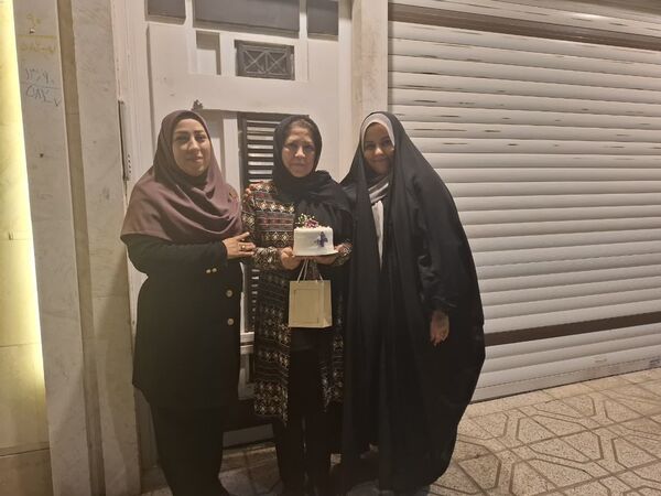 جشن روز معلم در دبستان عذرا پورشهریاری با برنامه های ویژه برگزار شد