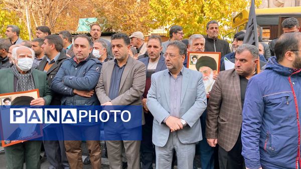 شکوه حضور فرهنگیان مناطق تهران در تشییع شهید گمنام