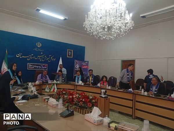 نشست اختتامیه دوازدهمین دوره مجلس دانش آموزی در استان سمنان