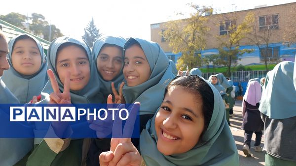 انتخابات شورای دانش آموزی در دبستان شاهد تحقیقی ناحیه ۶