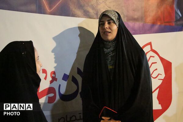 برگزاری کارگاه خبرنگاری در موکب نوجوان مبارز
