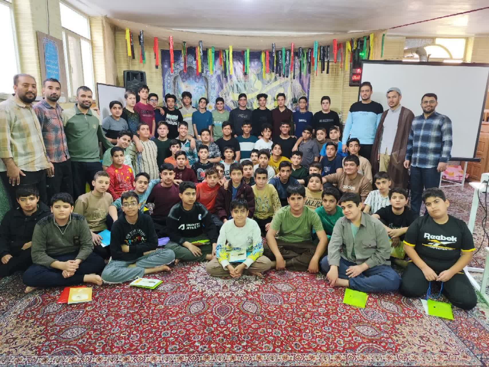مراسم معنوی اعتکاف دانش‌آموزی در حسن‌آباد جرقویه علیا 