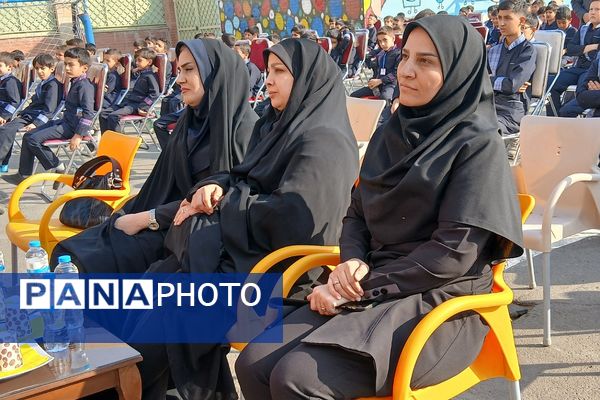 مراسم گرامیداشت روز دانش‌آموز در دبستان پسرانه بنکدار باقرشهر 