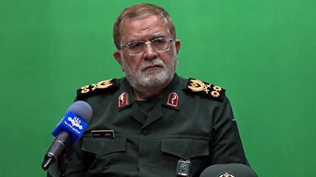 سرلشکر ایزدی: تنگه هرمز تا تحقق شروط ایران مسدود می‌ماند
