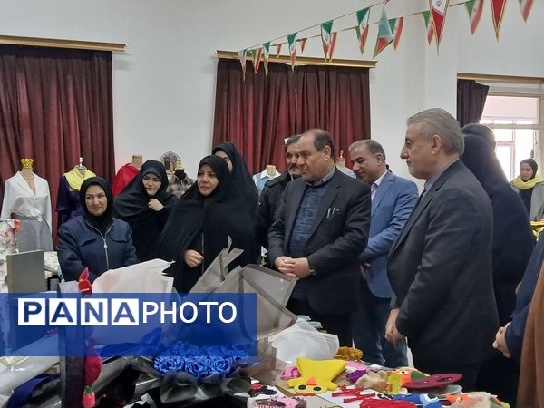 توزیع بسته‌های معیشتی به دانش‌آموزان مدارس ناحیه یک تبریز