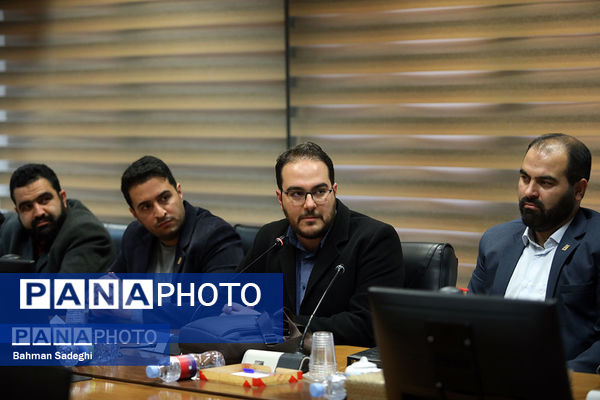 دیدار وزیر آموزش و پرورش با مسئولان اتحادیه انجمن‌های اسلامی دانش‌آموزی سراسر کشور