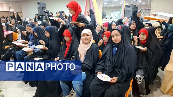حضور دانش‌آموزان مدرسه خاقانی در جشن دختران آفتاب شیروان