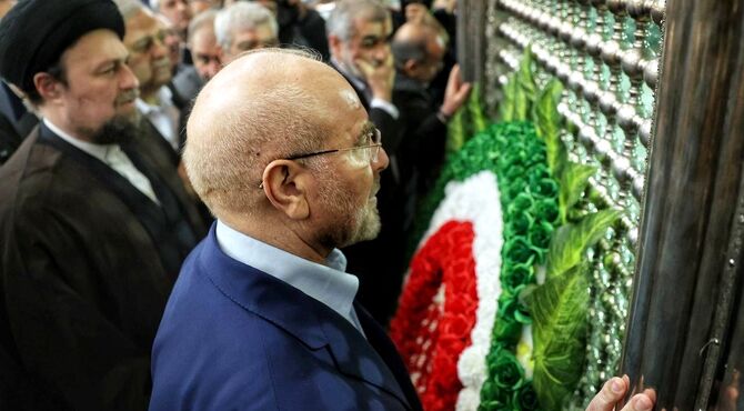 تجدید میثاق ‌نمایندگان مجلس با آرمان‌های امام(ره) و انقلاب 