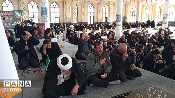 حضور گسترده مردم شهر بن در آیین عزاداری شهادت رهبر معظم انقلاب
