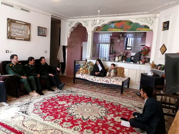 تجدید میثاق با آرمان‌های شهیدان و تقدیر از خانواده‌های معزز شهدا