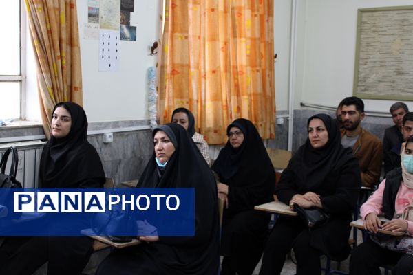 دوره توانمند سازی خبرنگاران پانا در دبیرستان رضوان