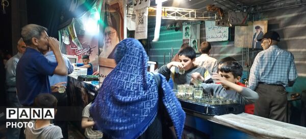 گذری بر غرفه های دهه نودی ها در نیشابور