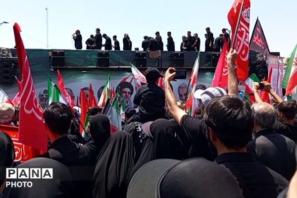 حماسه حضور مردم ایران در مراسم تشییع رهبر شهید
