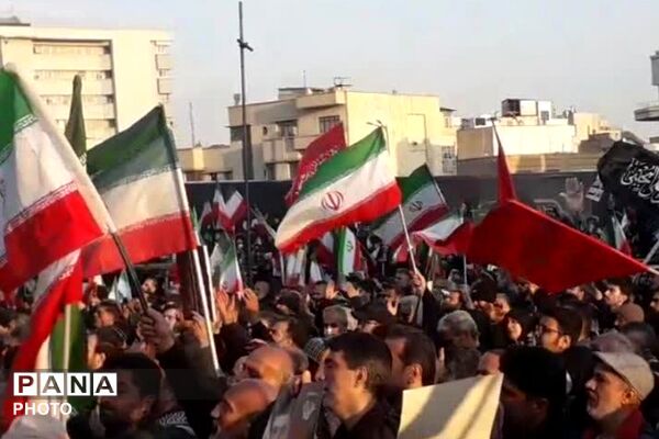 بیعت مردم انقلابی شهرری با سومین رهبر انقلاب 