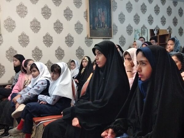 آموزش مقدماتی خبرنگاری در کانون ١۵ خرداد ناحیه ٣ آغاز شد