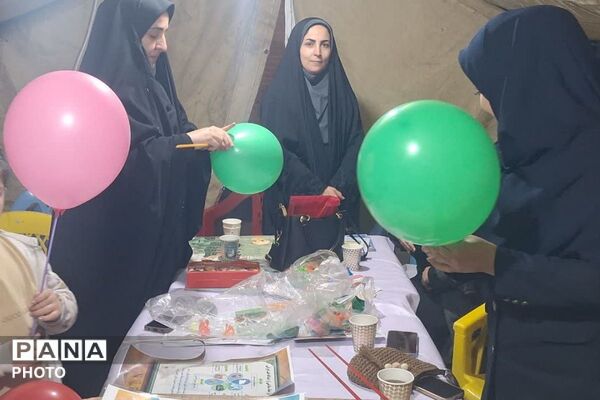 مردم فیروزکوه در میدان معلم؛ ایستادگی‌ای پررنگ‌تر از همیشه