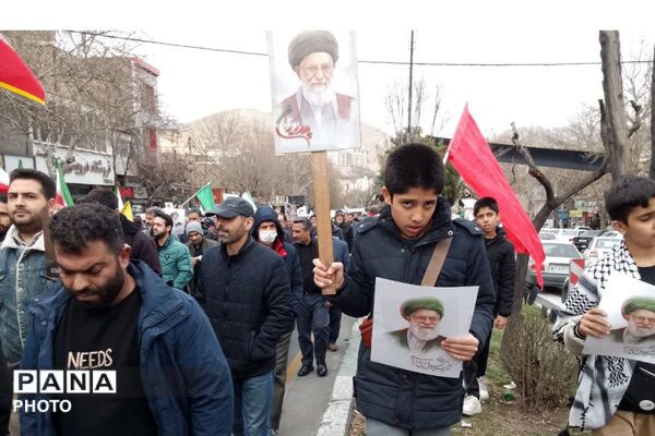 بیعت با سومین امام انقلاب در رودهن 