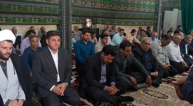 شهدا چراغ راه هستند