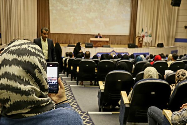  برنامه‌ای با موضوع زندگی به سبک خودمون با محور بخشش، گذشت و کنترل خشم در نجف‌آباد