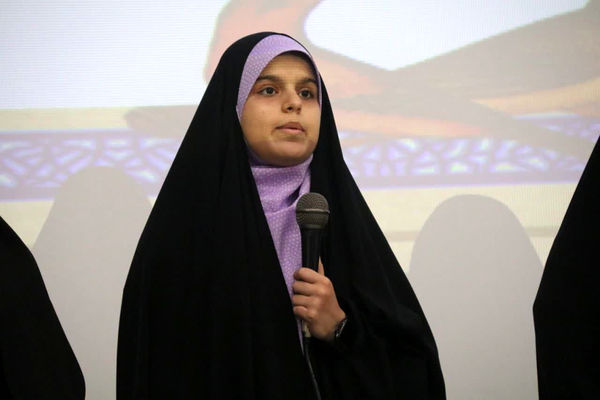 آیین تقدیر از برگزیدگان چهل و دومین دوره مسابقات دانش‌آموزی قرآن، عترت و نماز استان قم