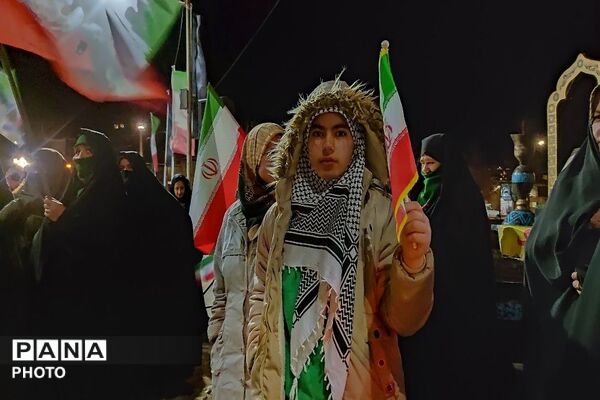 مردم شهر بار سلیبریتی های خیابان ها شدند