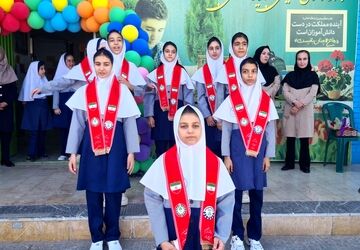 مراسم آغاز سال تحصیلی جدید در دبستان دخترانه فرهنگیان آباده