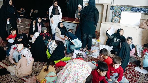 برپایی غرفه کودک در حاشیه نماز جمعه 
