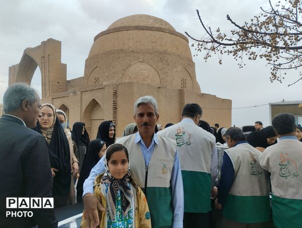 اقامه نماز بندگی در مسجد جامع تاریخی شهر رشتخوار