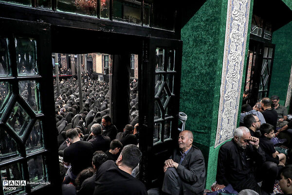 مراسم عزاداری دهه اول محرم در حسینیه سادات اخوی