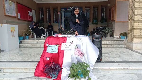 مراسم هفته مازندران و روز دانش‌آموز در دبیرستان یاران امام تیرتاش 