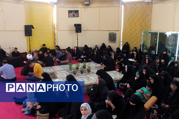 زمزمه عاشقانه دعای عرفه در یادمان 14 شهید گمنام کوه خضر نبی(ع)