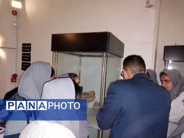 بازدید دانش‌‌آموزان آموزشگاه فدک از موزه میراث فرهنگی 