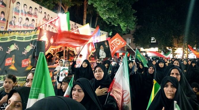 محرمِ بی‌ماه؛ وقتی اشکِ عزاداری با سوگِ رهبر یکی می‌شود
