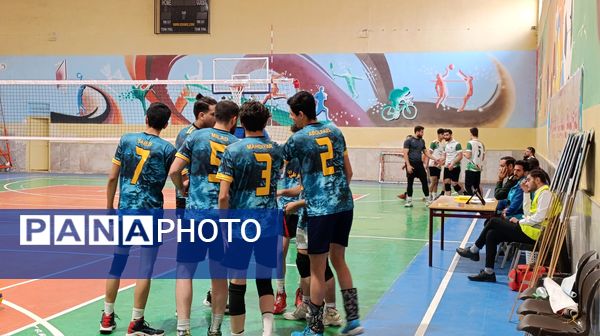 افتتاحیه مسابقات والیبال به‌مناسبت دهه مبارک فجر در نیشابور