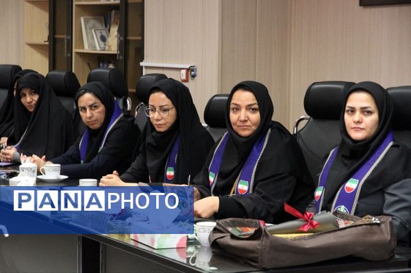 دیدار مدیرکل آموزش و پرورش خراسان شمالی با همکاران سازمان دانش‌آموزی استان و روسای سازمان دانش‌آموزی شهرستان ها