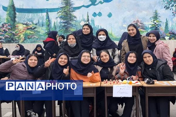 برگزاری بازارچه اقتصادی در دبیرستان شاهد تکتم