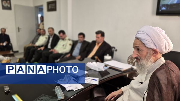 برگزاری جلسه شورای اداری در بلده