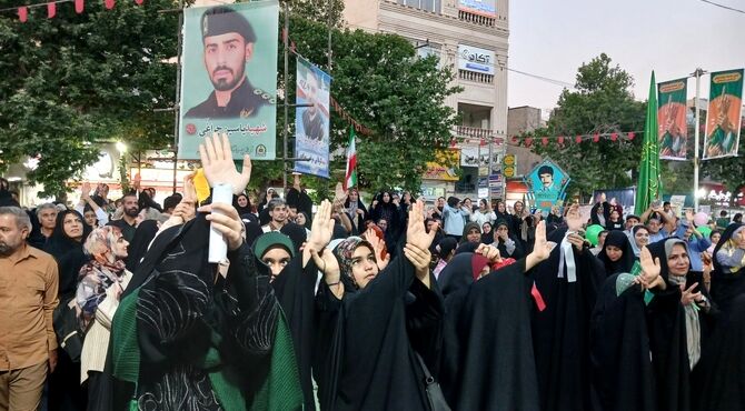 از خیابان انقلاب تا قلب ولایت در خرم آباد
