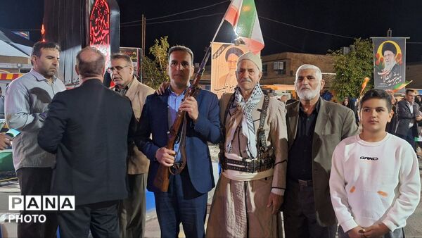 راه مردم ایران تا ابد حسینی خواهد ماند