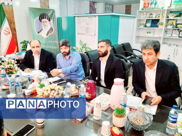 جلسه استانی دومین دوره مسابقه ملی دانش‌آموزان حافظ خوان ایران در بوشهر