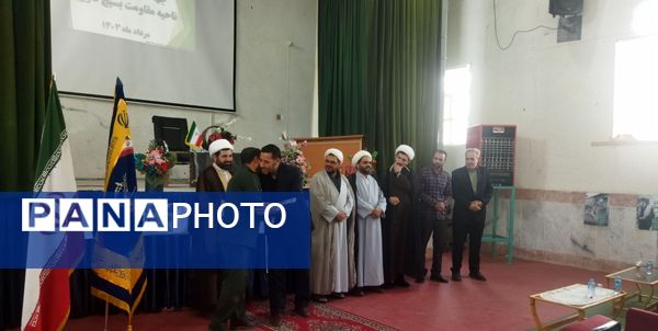 تقدیر و تشکر از بسیجیان فعال شهرستان فاروج