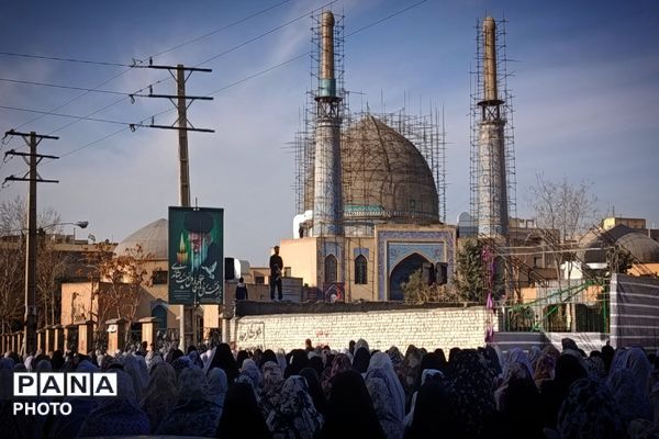 شکوه حضور ملاردی ها در نماز جماعت عید سعید فطر