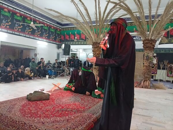 اجرای نمایش و شبیه خوانی دهه فاطمیه در تکیه ابوالفضلی روستای فدافن