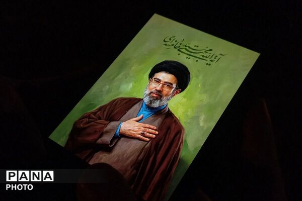 حضور مردم قرچک مخصوصا کودکان در تجمع روز جمهوری اسلامی، پررنگ تر از همیشه