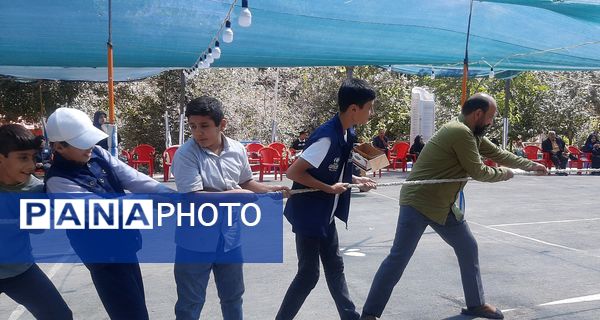 مراسم روز تکریم از دانش‌آموزان فعال خراسان رضوی ویژه پسران